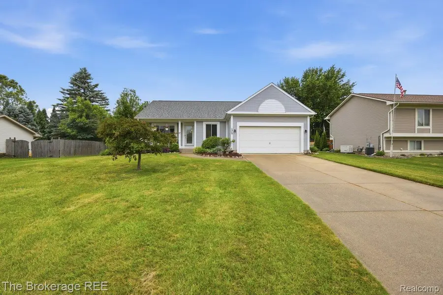 6060 Hearthside Place, Grand Blanc, MI 48439 - #3