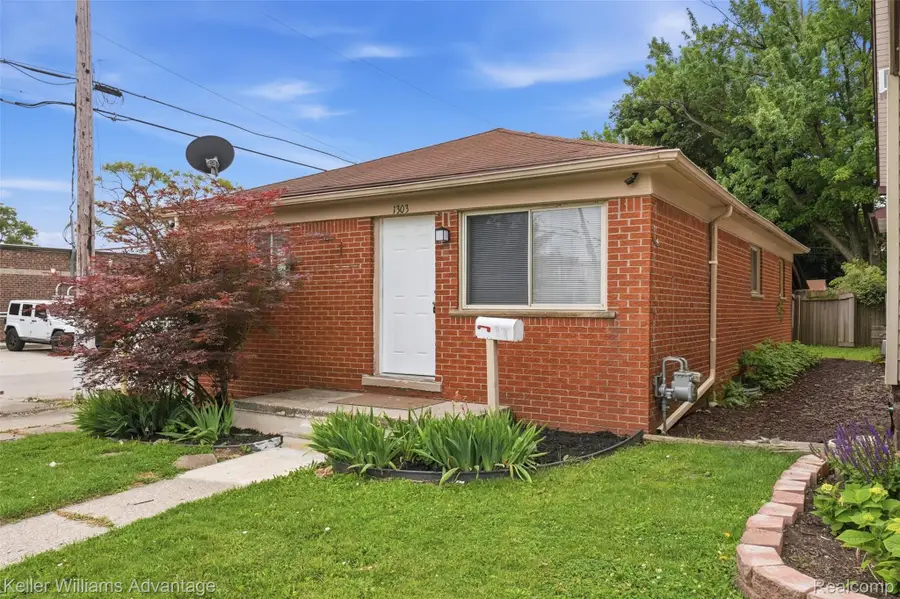 1303 College Avenue, Lincoln Park, MI 48146 - #2