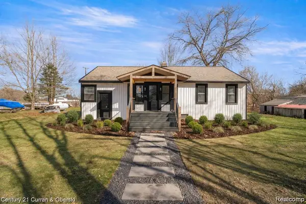 4296 Burgess Road, Pinckney, MI 48169