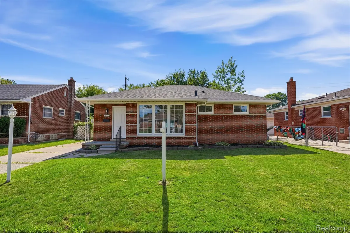8585 Dixie Lane, Dearborn Heights, MI 48127 - #1
