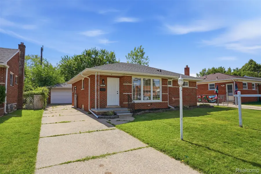 8585 Dixie Lane, Dearborn Heights, MI 48127 - #3
