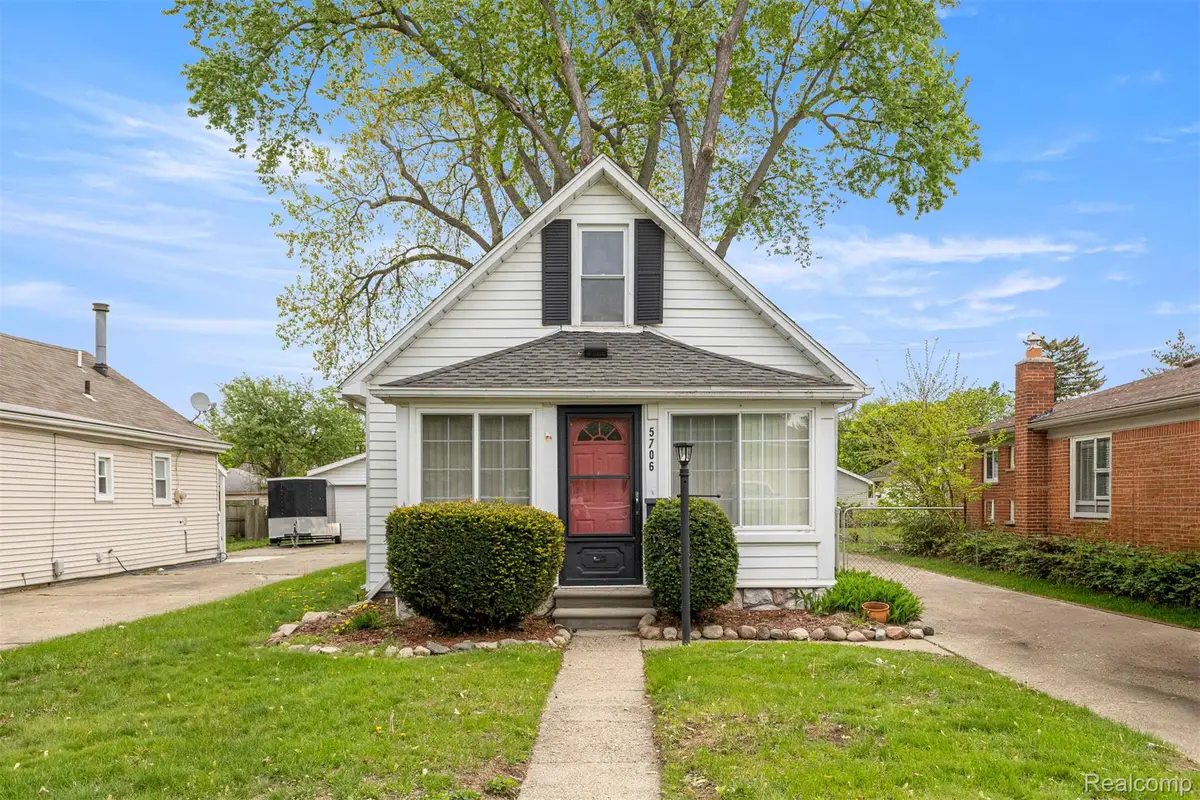 5706 Robindale Avenue, Dearborn Heights, MI 48127 - #1