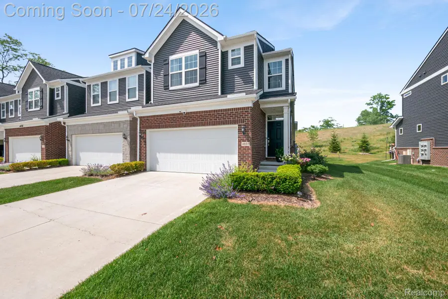 4691 Broomfield Way #5, Orion, MI 48359 - #3