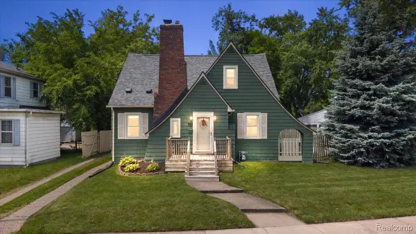 580 E Montcalm Street, Pontiac, MI 48342