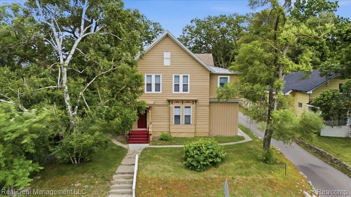 354 N Saginaw Street, Pontiac, MI 48342 - #1