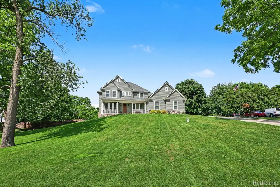 1660 Winthrop Road, Bloomfield, MI 48302 - #3
