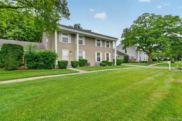 23435 Stonehenge Boulevard, Novi, MI 48375