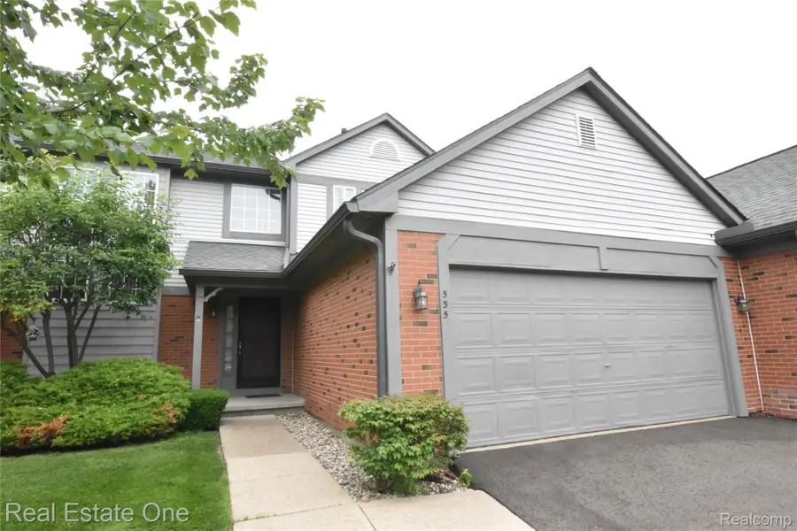 555 Winwood Court, Walled Lake, MI 48390 - #2