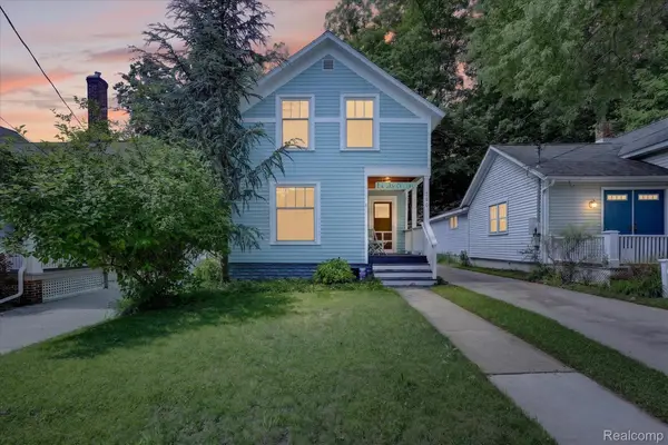 398 Howard Avenue, GrandHaven, MI 49417