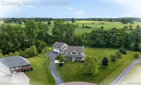 918 Gray Fox Court, Howell, MI 48843