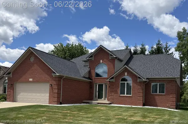 50727 Russell Drive, Macomb, MI 48044
