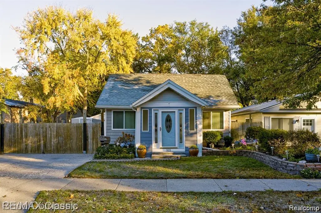 525 E Lewiston Avenue, Ferndale, MI 48220 - #1