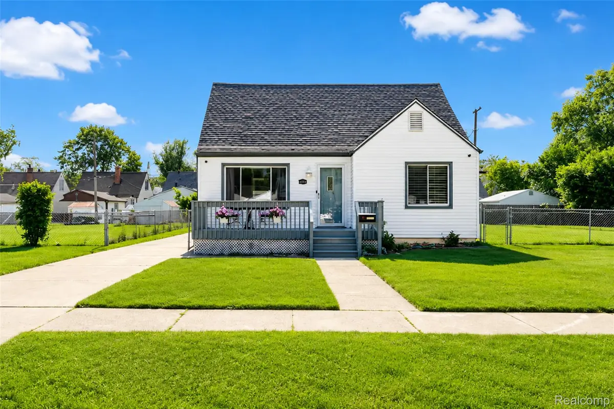 6041 Gilman Street, Garden City, MI 48135 - #1
