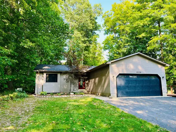 8320 Outer Drive S, TraverseCity, MI 49685
