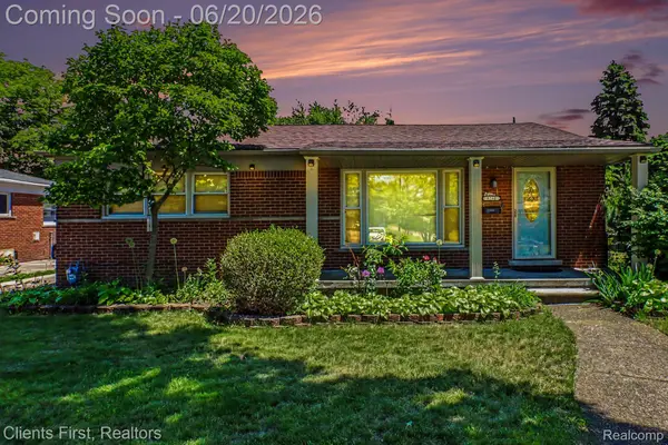 8260 Arnold Street, DearbornHeights, MI 48127