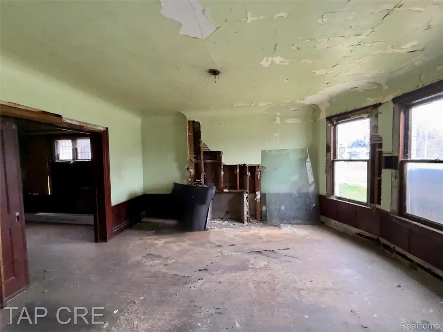 1017 E Grand Boulevard, Detroit, MI 48207 - #3
