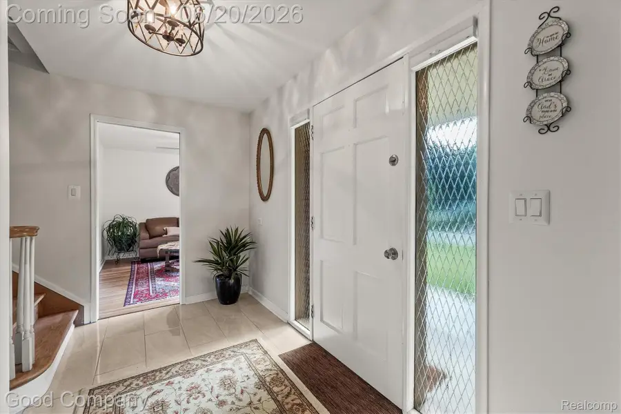 833 Cobblestone Drive, Rochester Hills, MI 48309 - #2