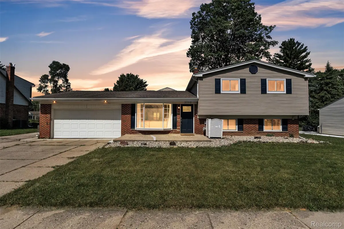 2752 Red Arrow Drive, Commerce Township, MI 48382 - #1