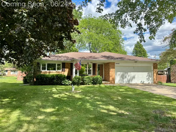 5449 S Genesee Road, GrandBlanc, MI 48439