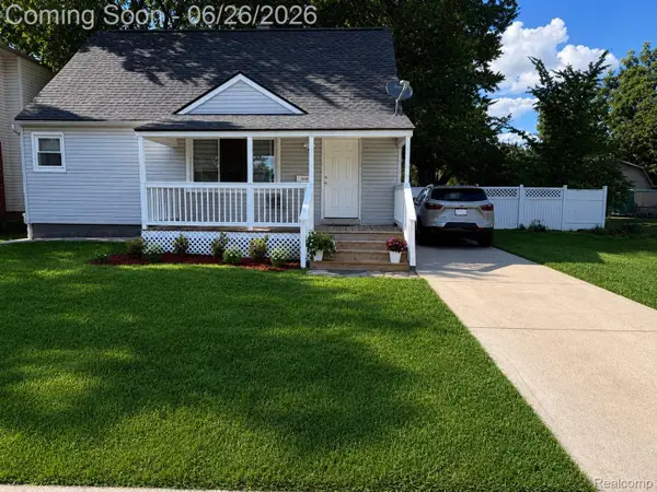 28546 Marquette Street, GardenCity, MI 48135