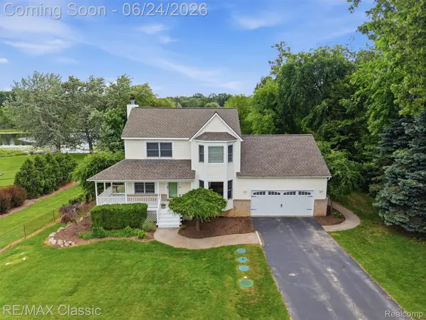 1078 Lake Lane Drive, WhiteLake, MI 48386