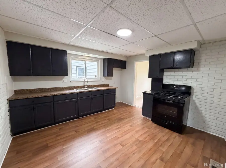 11268 Maxwell Avenue, Warren, MI 48089 - #2