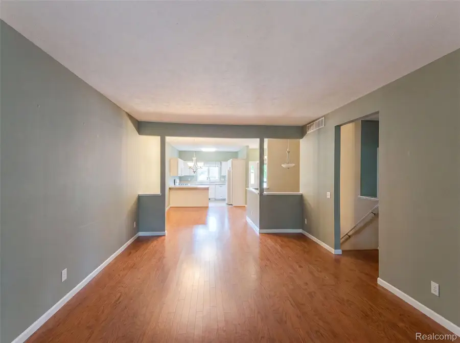1102 Hawthorne, Greenville, MI 48838 - #3