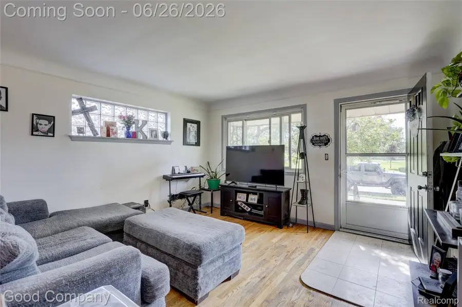 22626 Harmon Street, Saint Clair Shores, MI 48080 - #3