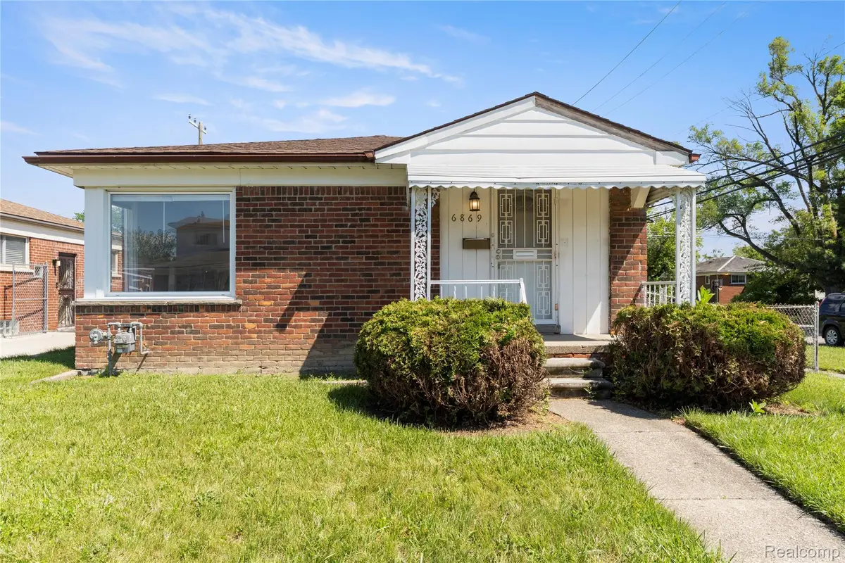 6869 Buhr Street, Hamtramck, MI 48212 - #1