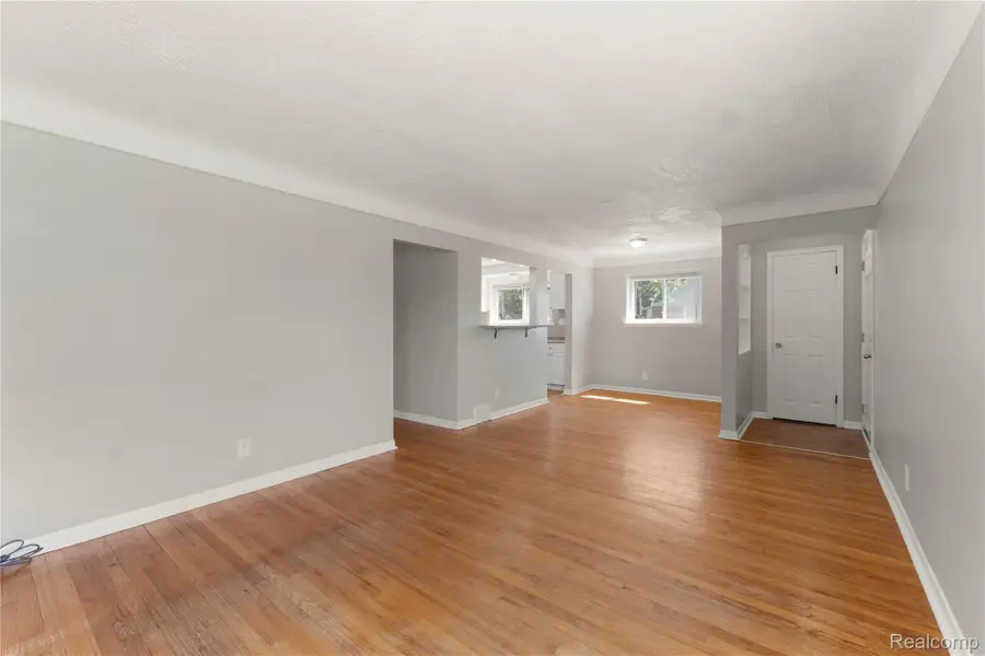 6869 Buhr Street, Hamtramck, MI 48212 - #2