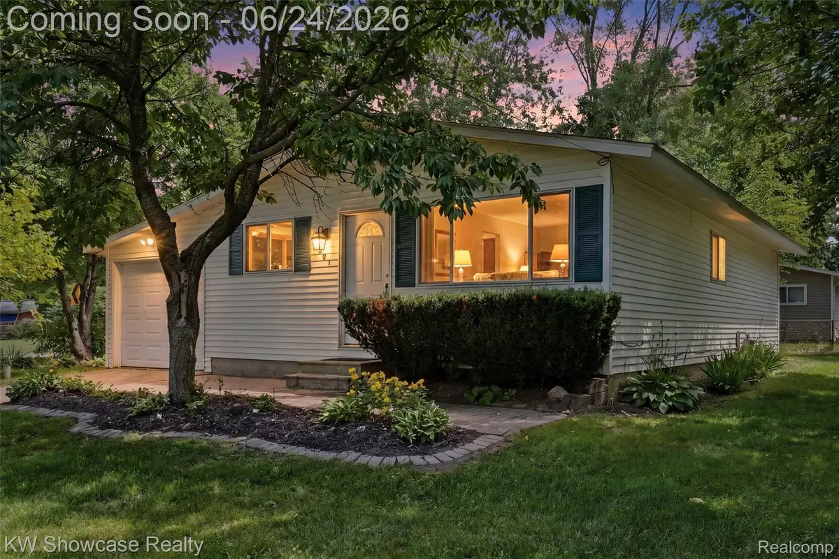801 Farnsworth Road, White Lake, MI 48386 - #1