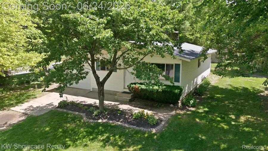 801 Farnsworth Road, White Lake, MI 48386 - #2