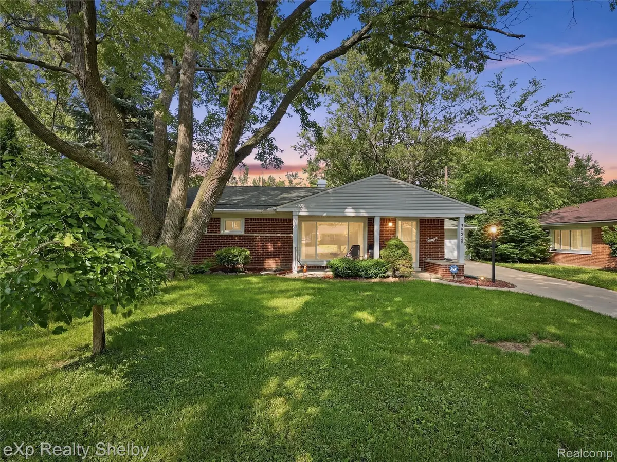 28286 Red Leaf Lane, Southfield, MI 48076 - #1