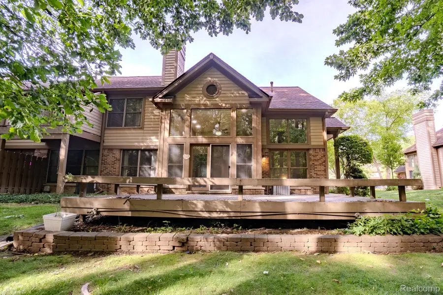 5235 Royal Vale Lane #70, Dearborn, MI 48126 - #3
