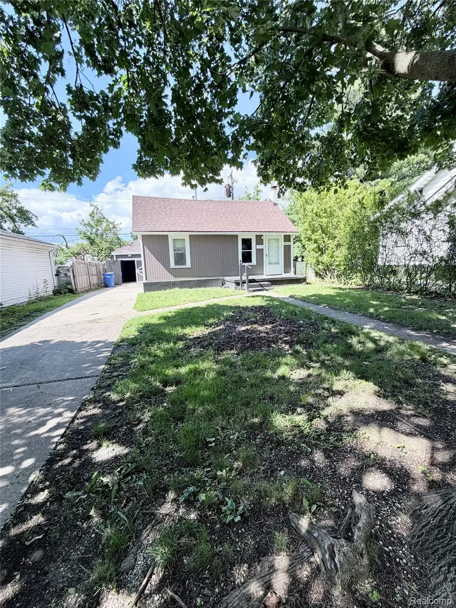 8661 Dodge Avenue, Warren, MI 48089 - #2