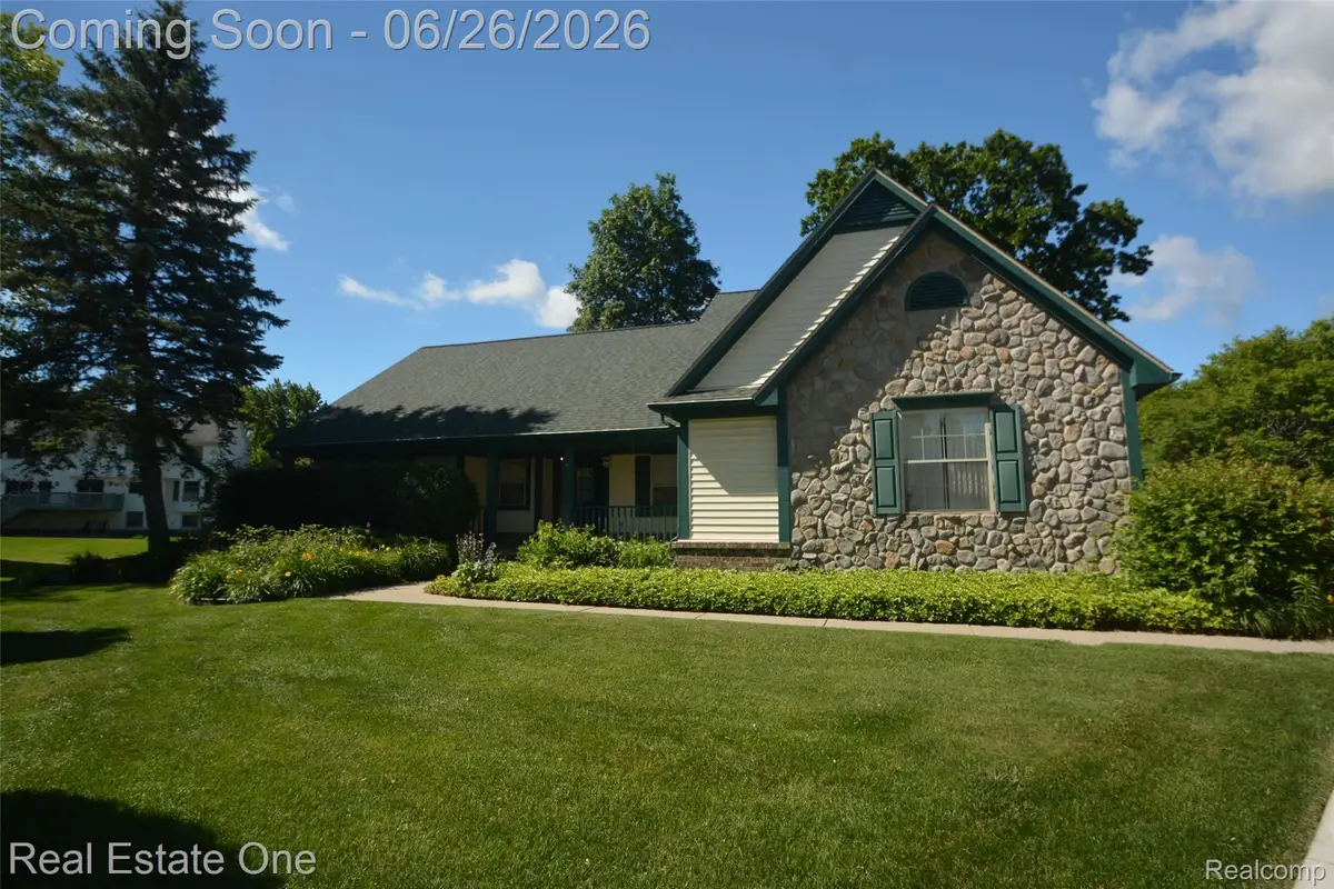2140 W View Court, Orion, MI 48360 - #1
