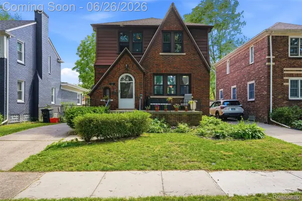 461 Manor Street, GrossePointeFarms, MI 48236