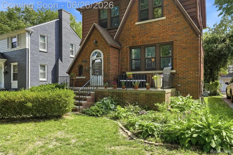 461 Manor Street, Grosse Pointe Farms, MI 48236 - #3