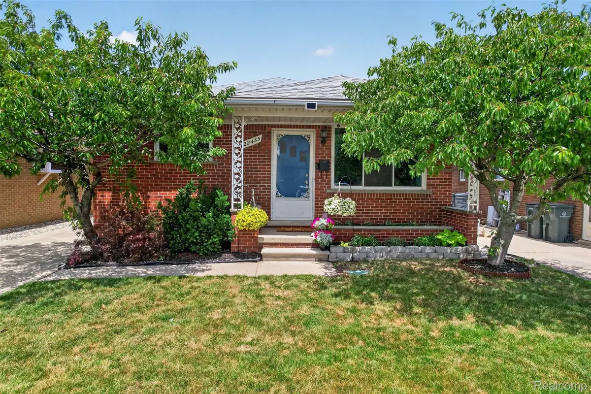 22435 Lange Street, Saint Clair Shores, MI 48080 - #1