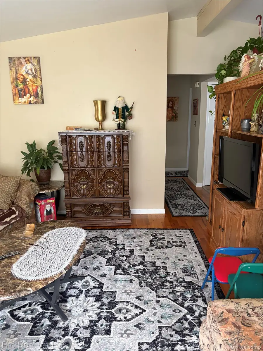 830 S Venoy Road, Westland, MI 48186 - #3