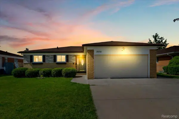 3535 Hein Drive, SterlingHeights, MI 48310