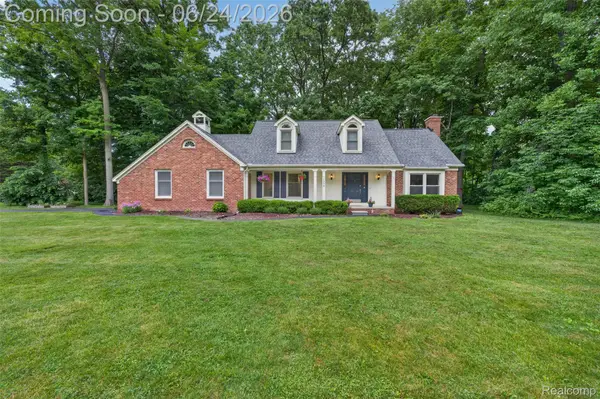 7556 Olde Sturbridge Trail, Clarkston, MI 48348