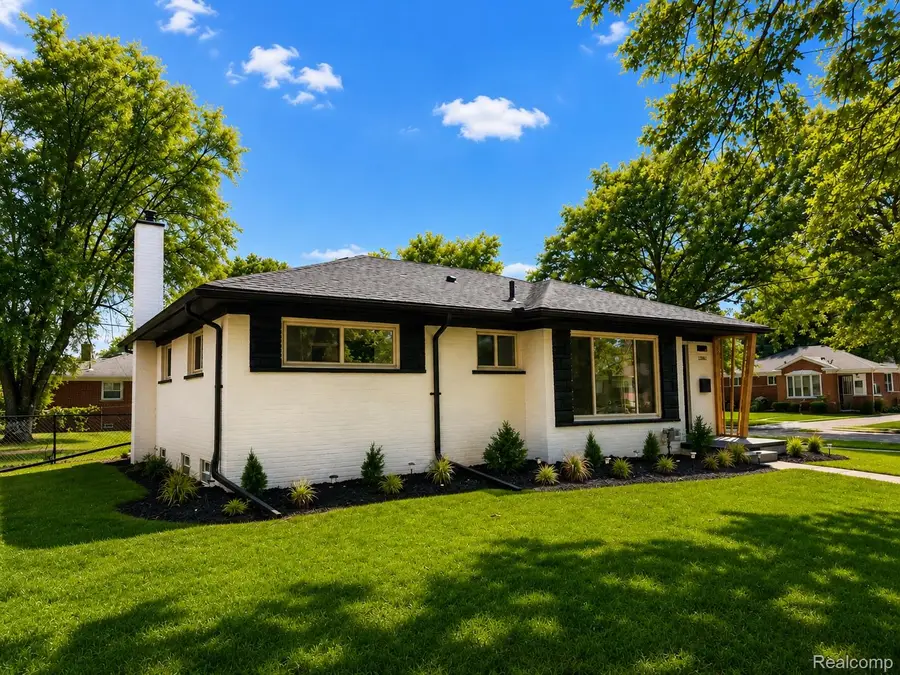 13941 Pearson Street, Oak Park, MI 48237 - #2