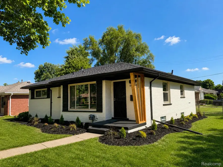13941 Pearson Street, Oak Park, MI 48237 - #3