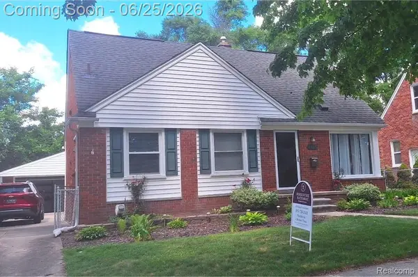 4427 Groveland Avenue, RoyalOak, MI 48073