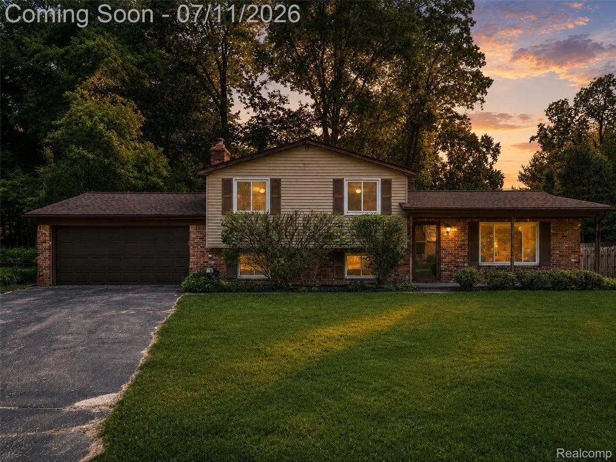 2479 Anchor Bay Lane, West Bloomfield, MI 48324 - #1