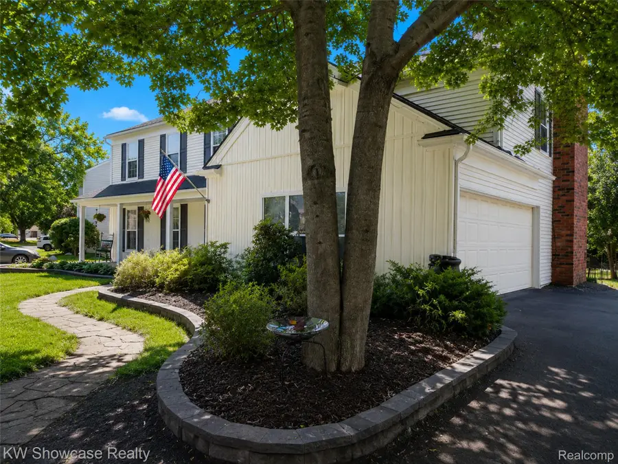 5409 S Piccadilly, West Bloomfield, MI 48322 - #3