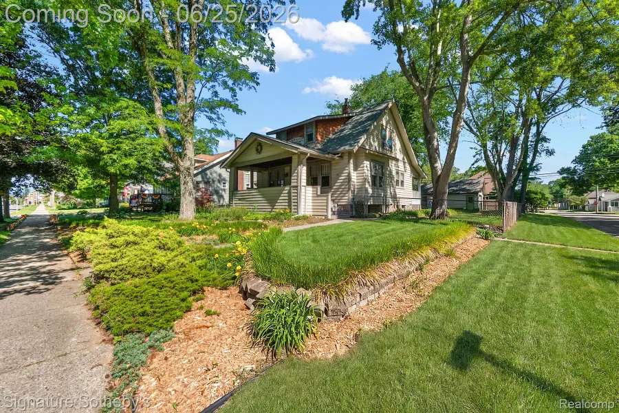 233 E Farnum Avenue, Royal Oak, MI 48067 - #2