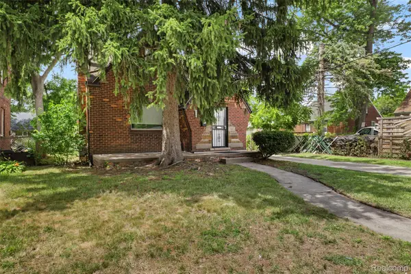 17717 Avon Avenue, Detroit, MI 48219