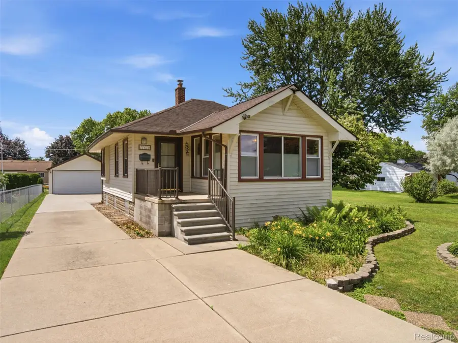22620 Lake Boulevard, Saint Clair Shores, MI 48082 - #3
